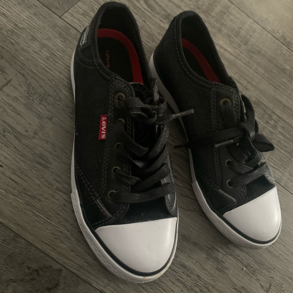 Levi’s kids shoes